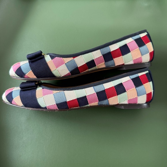 Salvatore Ferragamo Varina ballet flats (size 6.5 wide) - Picture 4 of 12